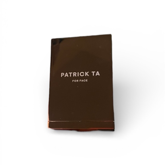 PATRICK TA Major Headlines Double-Take Crème & Powder Blush Duo-She's Wanted - Picture 9 of 12